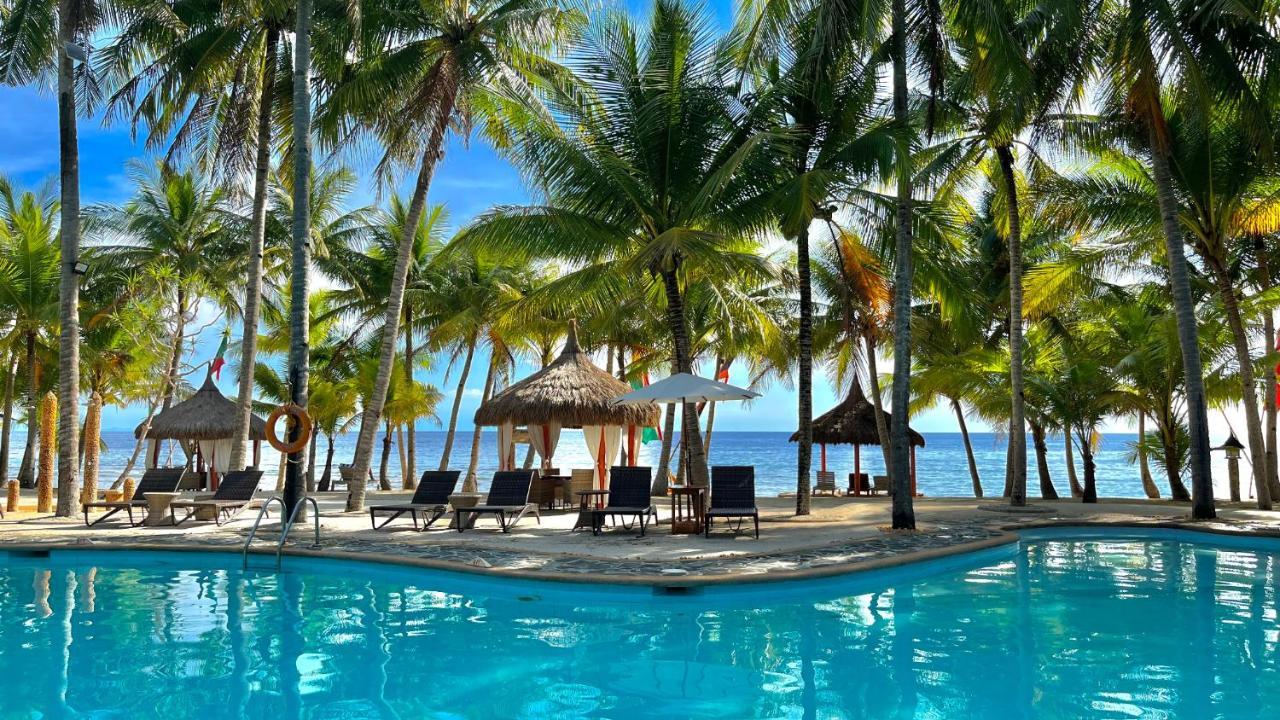 Coco Grove Beach Resort, Siquijor Island Dış mekan fotoğraf A resort in Boracay