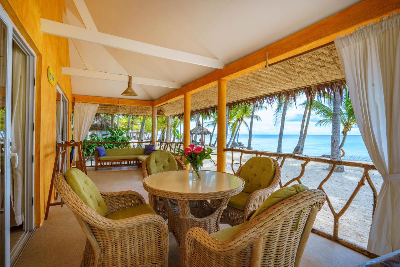 Coco Grove Beach Resort, Siquijor Island Dış mekan fotoğraf A veranda
