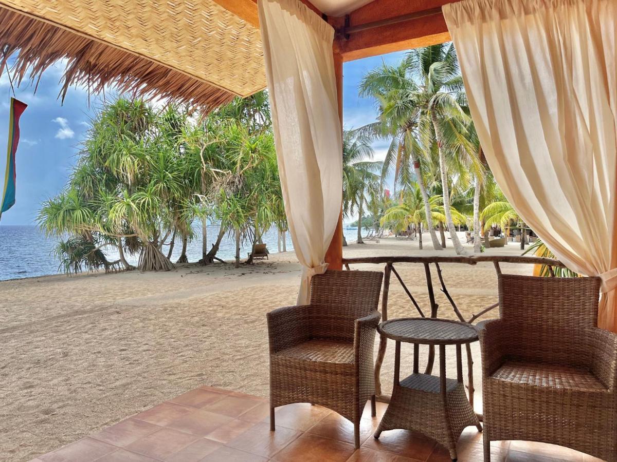 Coco Grove Beach Resort, Siquijor Island Dış mekan fotoğraf Beachfront at the Shangri-La Resort