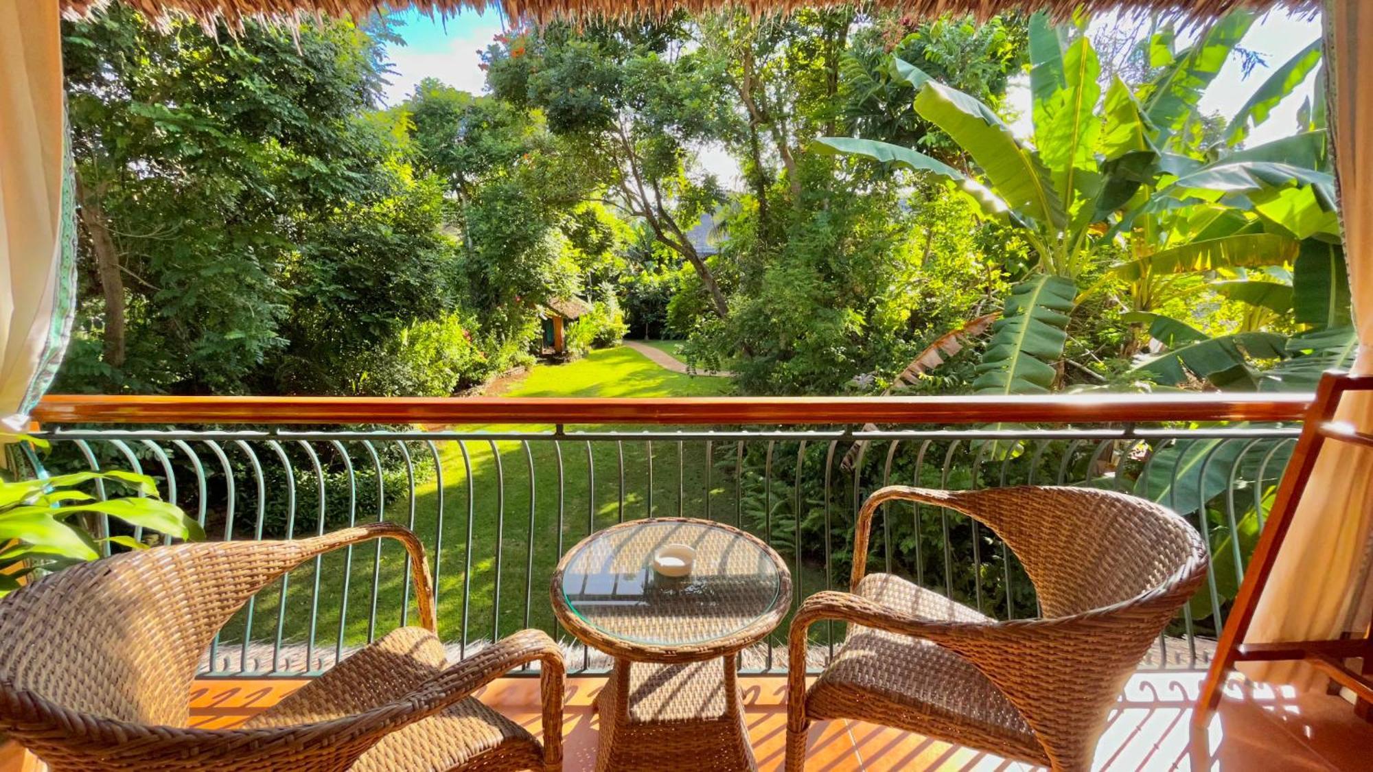 Coco Grove Beach Resort, Siquijor Island Oda fotoğraf View from the balcony of a villa at the resort